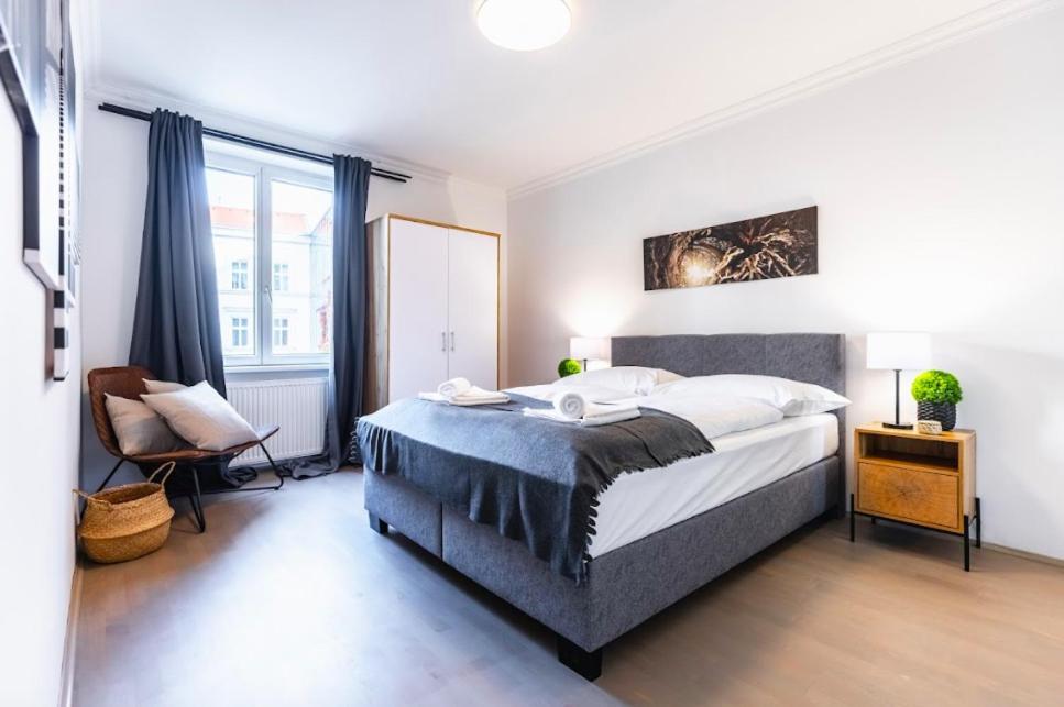 Experience Central Vienna From A Stylish And Modern Apartment Bagian luar foto